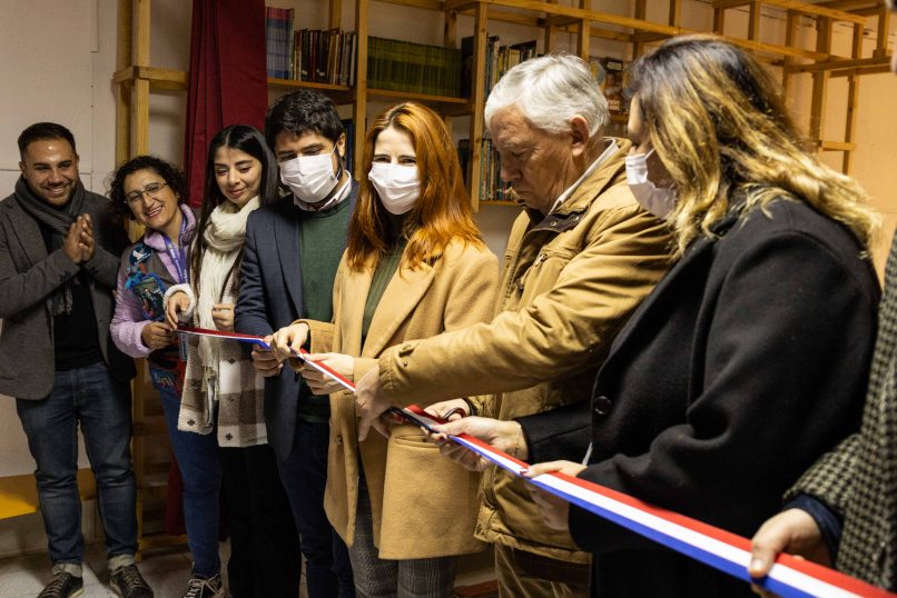 Estudiante De La Escuela De Arquitectura Udla Reconstruye Biblioteca