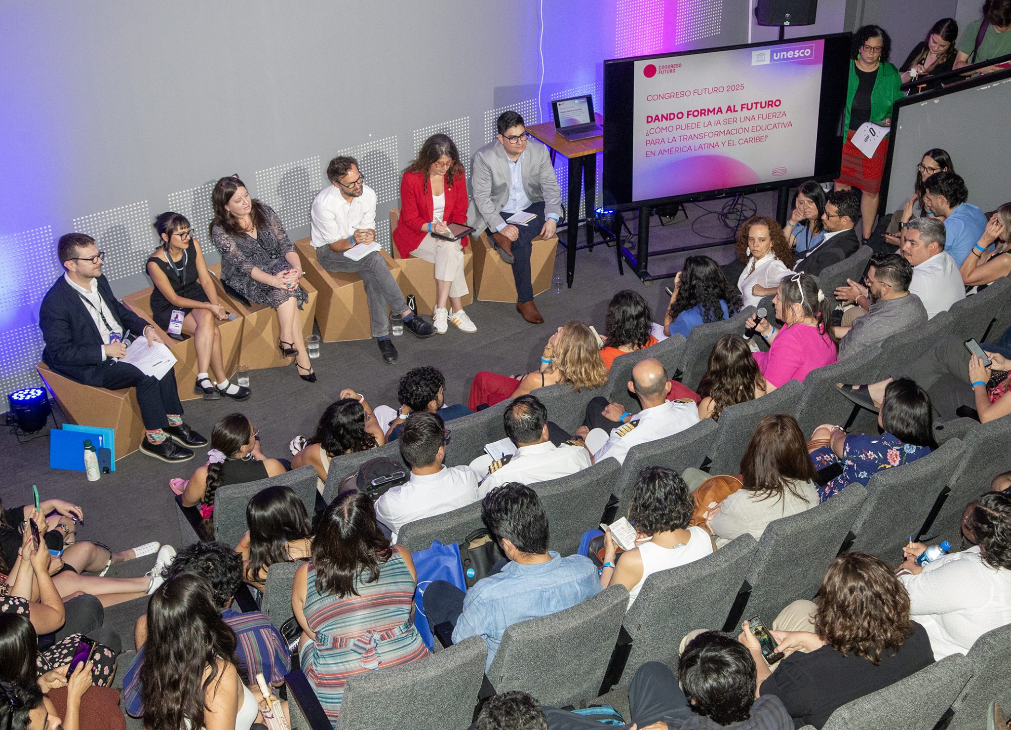 Directora General De E Campus De Udla Participa En Panel De Discusi N