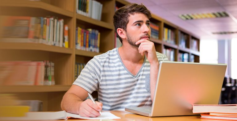 Estudiantes UDLA: Postula y potencia tus habilidades digitales con las Becas Santander Digital Business 2022