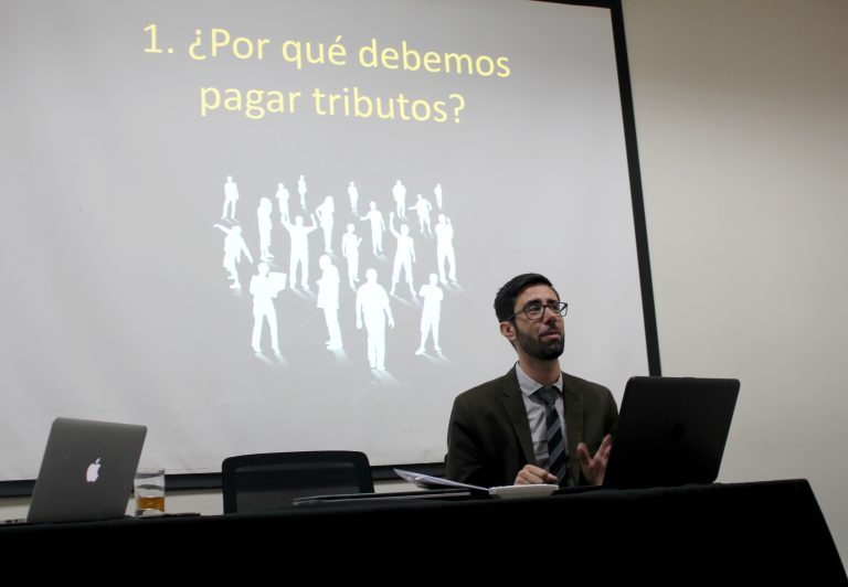 Destacados expertos conversan en UDLA sobre tributación ambiental y economía digital