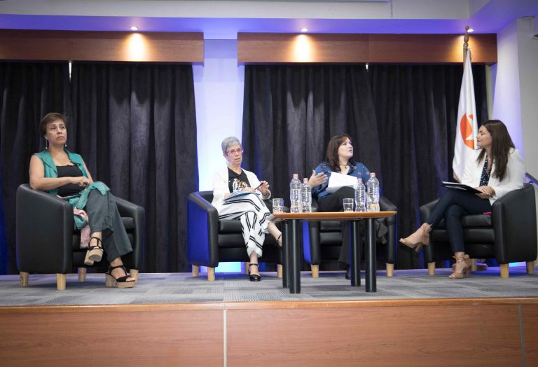 Destacadas profesionales debaten en UDLA sobre los desafíos de las mujeres en la academia