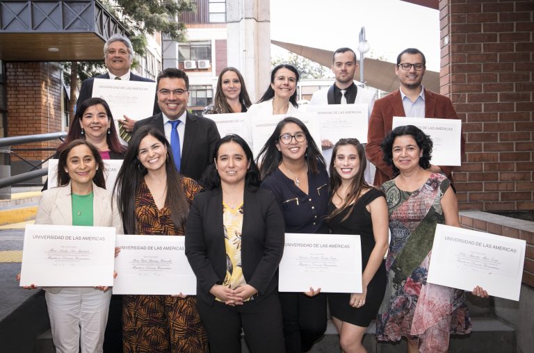Facultad de Educación celebra la titulación de 17 académicos del Programa de Magíster en Docencia Universitaria