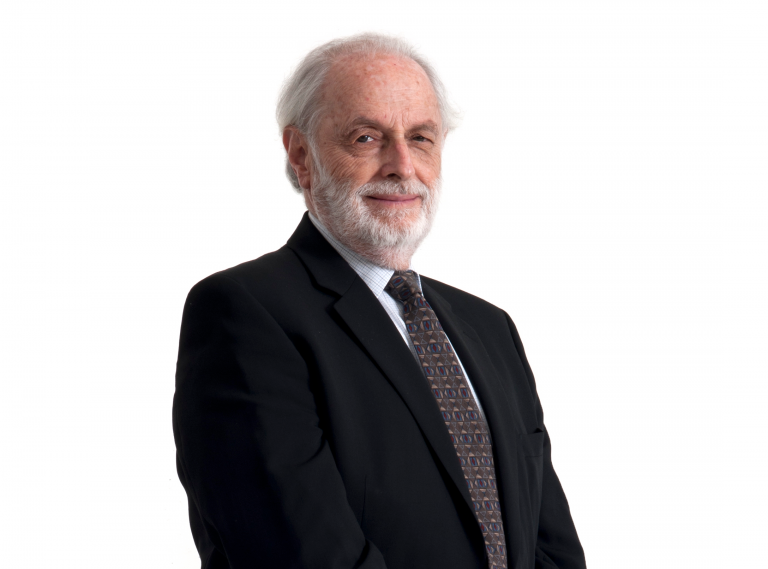 El académico Hernán Sandoval analiza el COVID-19 en conversatorio y resalta la importancia de la Atención Primaria