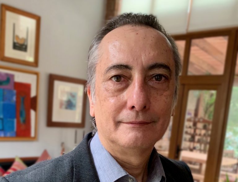 Investigación del Decano Osvaldo Artaza aborda la pandemia desde la mirada de América Latina en publicación del Journal of Global Health