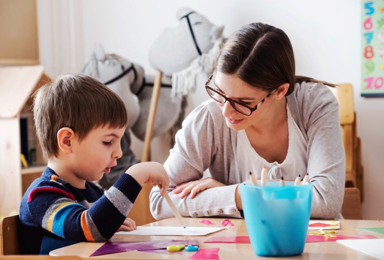 Jaime Veas expone sobre Desarrollo Profesional Docente en inauguración de actividades académicas de la Escuela de Educación Parvularia