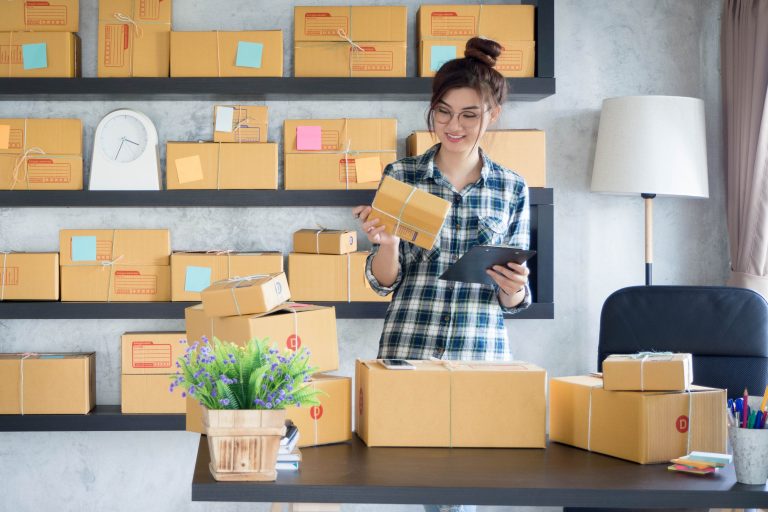 Facultad de Derecho aborda la necesidad de un marco legal y tributario favorable para las Pymes