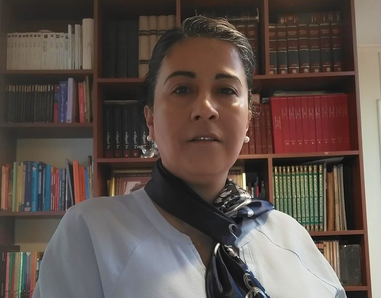 Representante de Pedagogía en Educación Básica entrega herramientas de estudio a comunidad educativa de Concepción