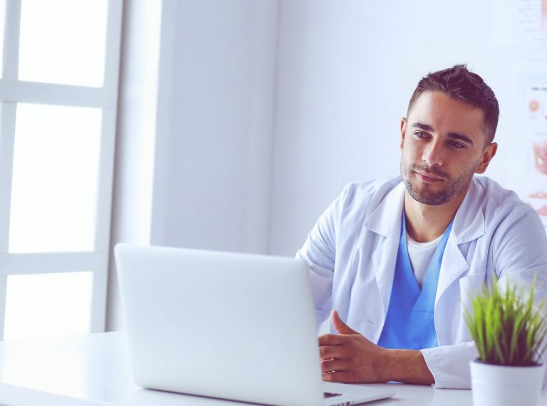 Escuela de Medicina Veterinaria desarrolla Encuentro de Egresados enfocado en el diálogo y la retroalimentación