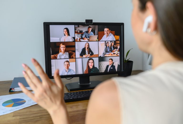 Rectora Pilar Romaguera encabeza encuentro de universidades: “Mujeres en la Academia”