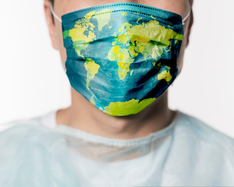 UDLA aborda interdisciplinariamente sobre la incidencia y vulnerabilidad social de los migrantes ante la pandemia en Chile