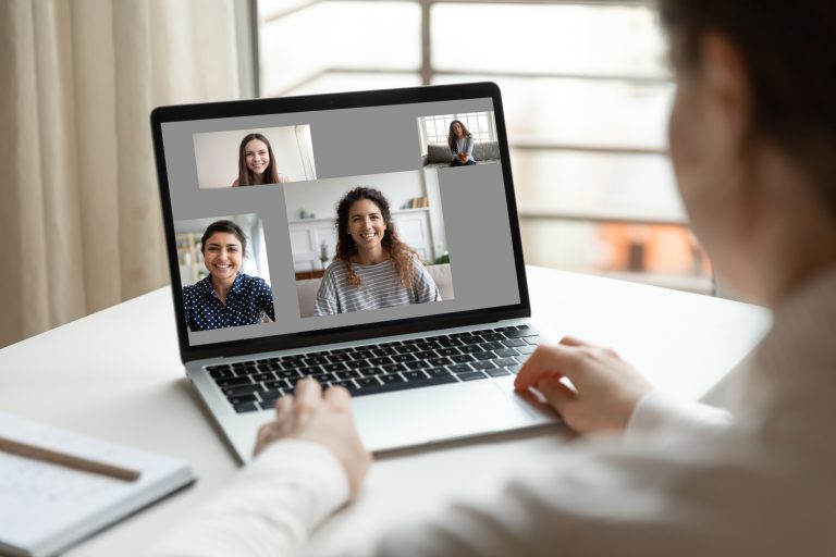 Académicas de Sede Concepción dictan taller sobre contención emocional a comunidad de Colegio Alonso de Ercilla