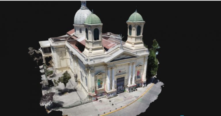 Cristóbal Cea, artista residente en el Núcleo de Lenguaje y Creación, realiza taller de fotogrametría a estudiantes UDLA