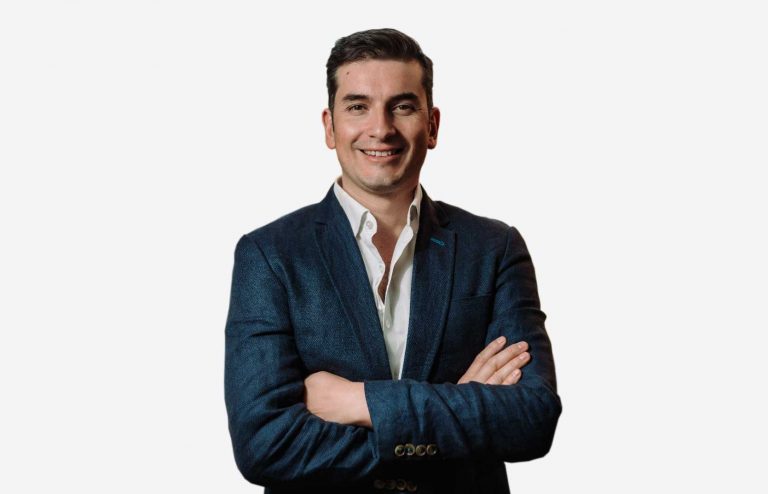 Proyecto de realidad virtual “SuperNovart VR” busca acercar la astronomía a la comunidad: “UDLA nos ha dado la posibilidad de trabajar en sus laboratorios y así generar procesos de innovación”