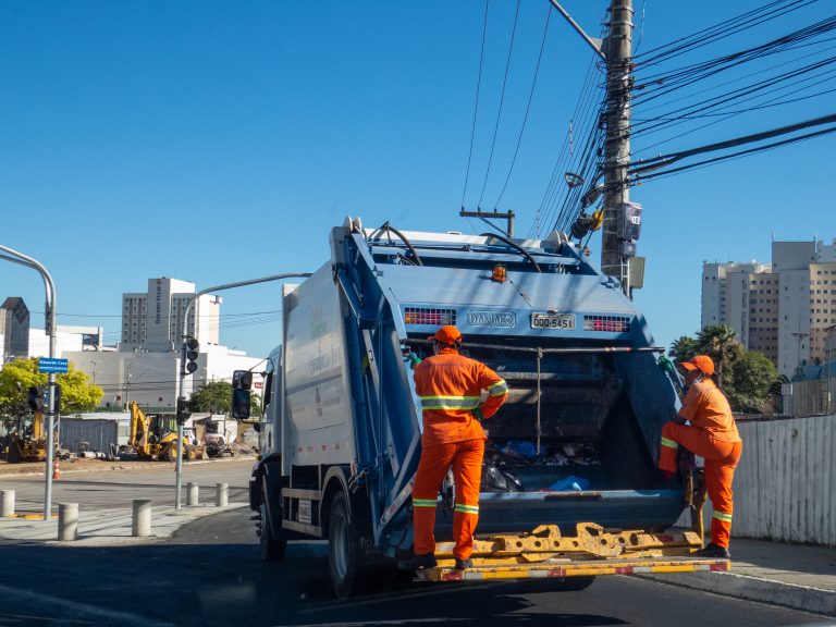 Clínica Jurídica de Sede Viña del Mar asesorará gratuitamente a vecinos de Limache en trámites de prescripción de derecho de aseo