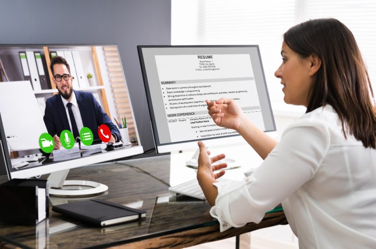 Ley de teletrabajo y procesos de selecciones virtuales: UDLA aborda temáticas relevantes para el marcado laboral en conversatorios empresariales