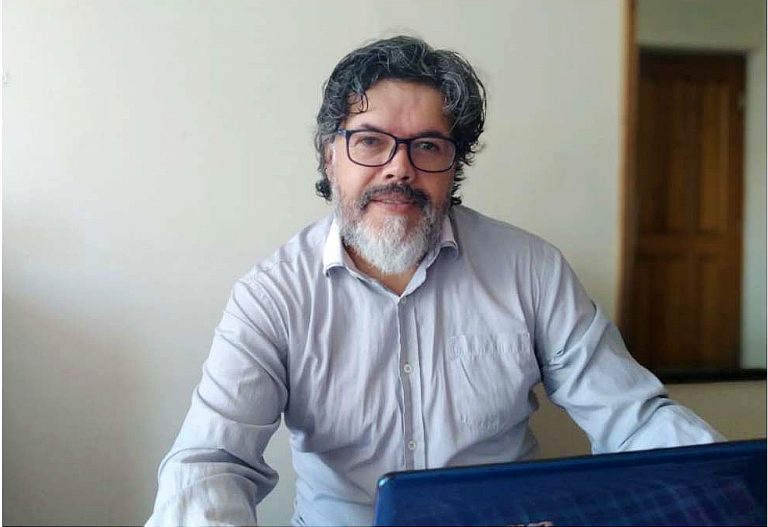 Egresado de MDU expone investigación sobre gestión educativa de aula en Congreso de Docencia en Educación Superior