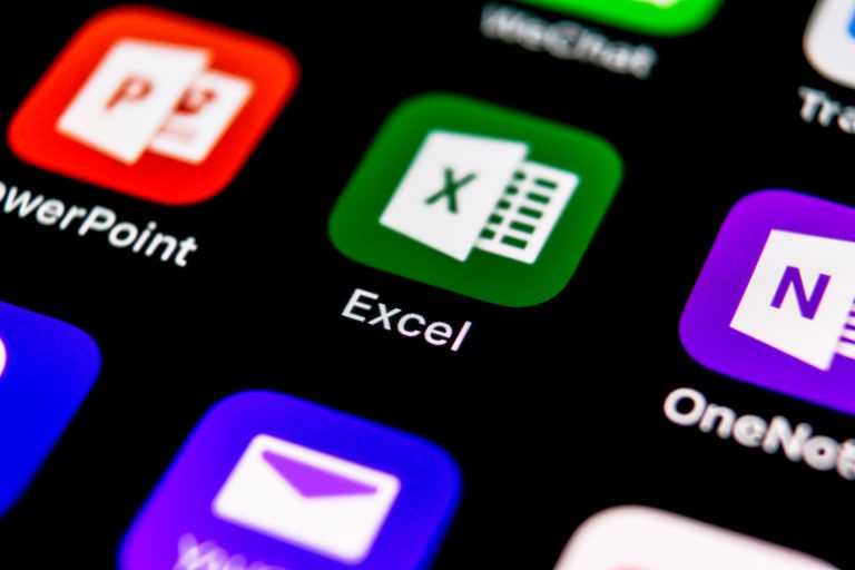 Instituto de Matemática, Física y Estadística certifica a participantes del curso abierto a la comunidad Especialización en el Uso y Aplicación de Microsoft Office