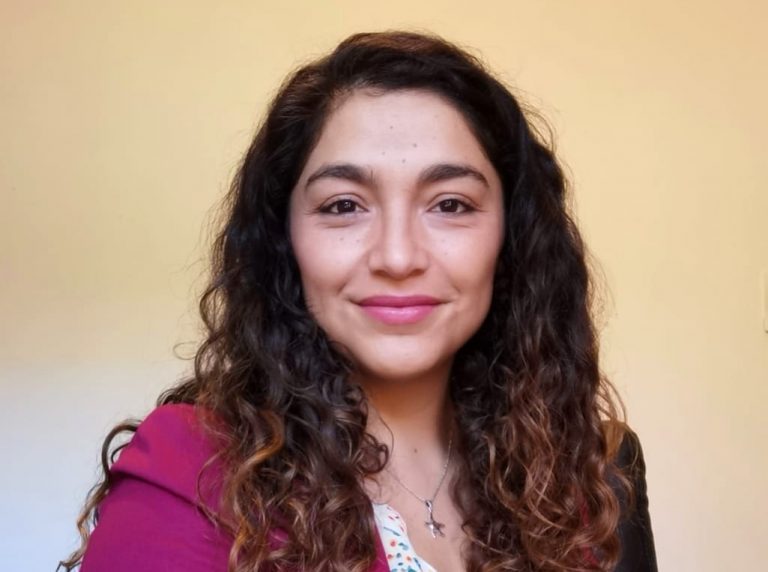 Académica de la Escuela de Fonoaudiología entrega recomendaciones para el cuidado de la voz en pandemia