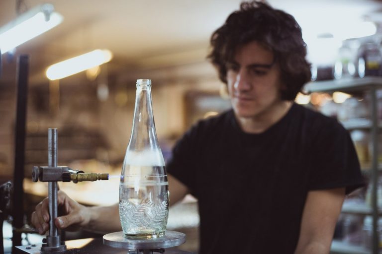 Fundador de Green Glass lidera charla sobre herramientas del eCommerce en UDLA