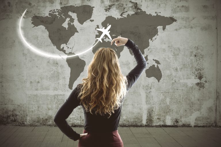 Escuela de Hotelería y Turismo reúne a más de 400 personas en seminario internacional sobre el rol de la mujer en el nuevo escenario del turismo nacional