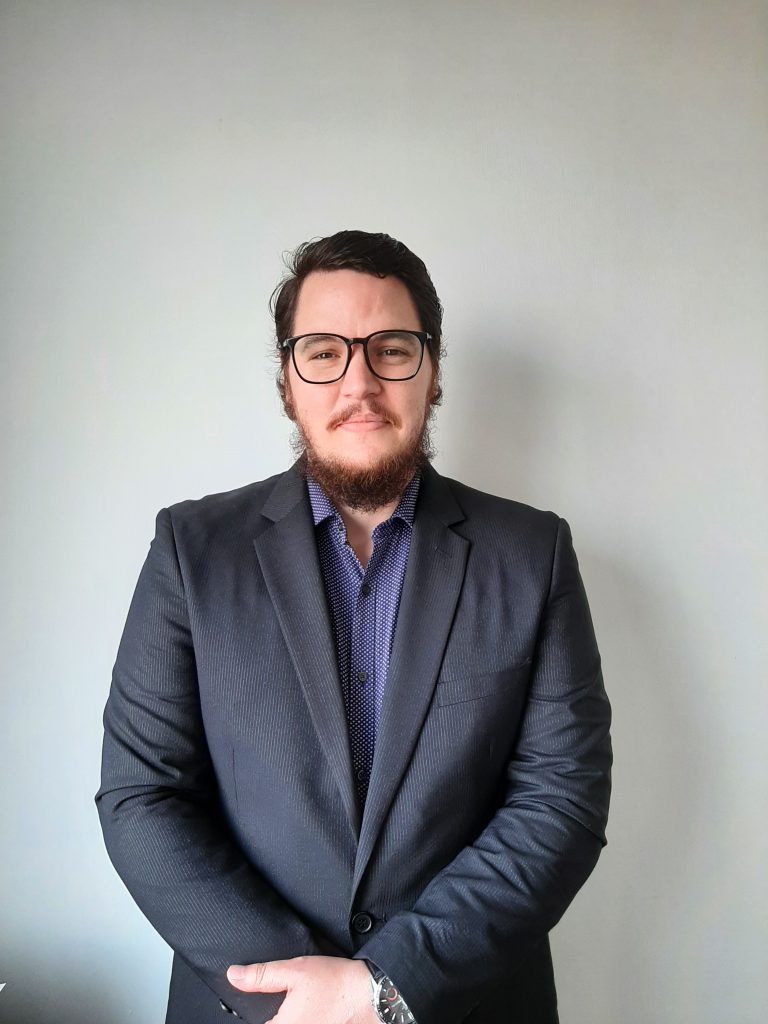 Académico de la Escuela de Psicología publica artículo sobre estudios críticos en discapacidad en destacada revista “Cinta de Moebio”