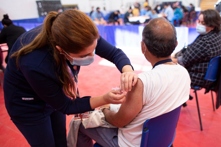 Sede Viña del Mar trabajará con la Seremi de Salud para elaborar estrategias para proceso de vacunación Covid-19