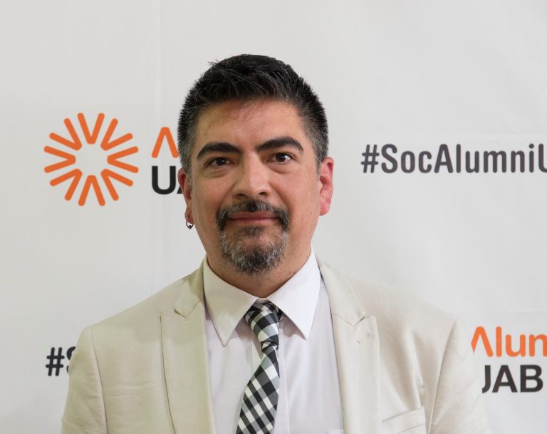 Académico de la Escuela de Educación Parvularia contribuye con estudio en libro sobre discriminación y desigualdad educativa