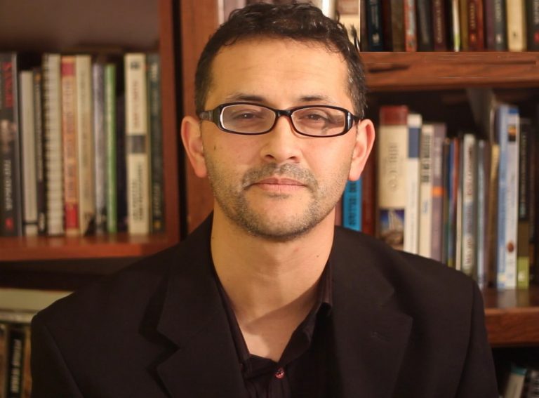 Docente de la Facultad de Educación publica investigación histórica en torno a inmigrantes argentinos en el Siglo XIX