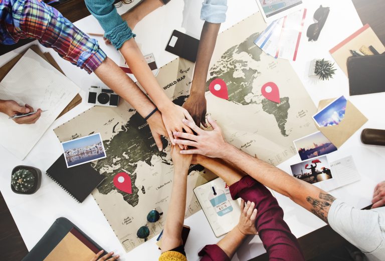 Ciclo de Investigación: Académicos de la Escuela de Hotelería y Turismo UDLA exponen estudio de educación socioemocional