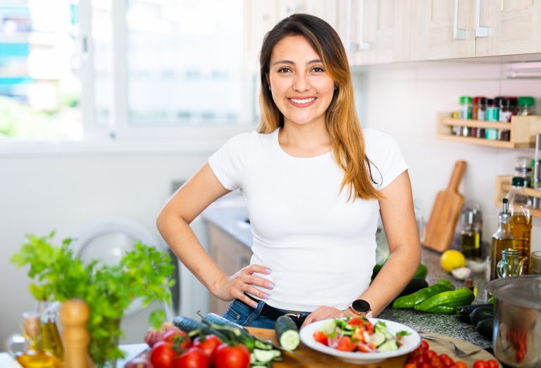 Estudiantes de Nutrición y Dietética, Terapia Ocupacional y Psicología convocan a escuelas de Lenguaje para promover estilos de vida saludable