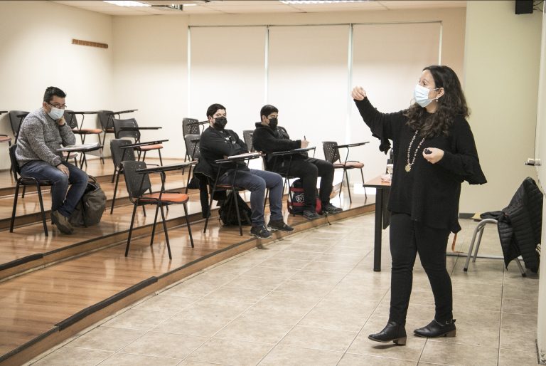 Concurrencia de estudiantes y salas con tecnología de punta marcan el inicio de clases del segundo semestre de UDLA a nivel nacional