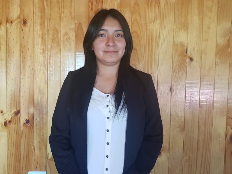 Egresada destacada de la Facultad de Educación: “Uno de mis mayores logros es aportar a mi propia comuna”