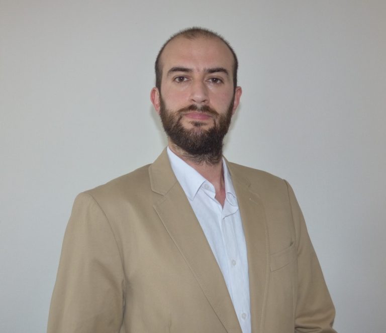 Investigadores destacados UDLA: Conoce el trabajo que realiza el académico Phillip Dettleff con especies marinas y mamíferos