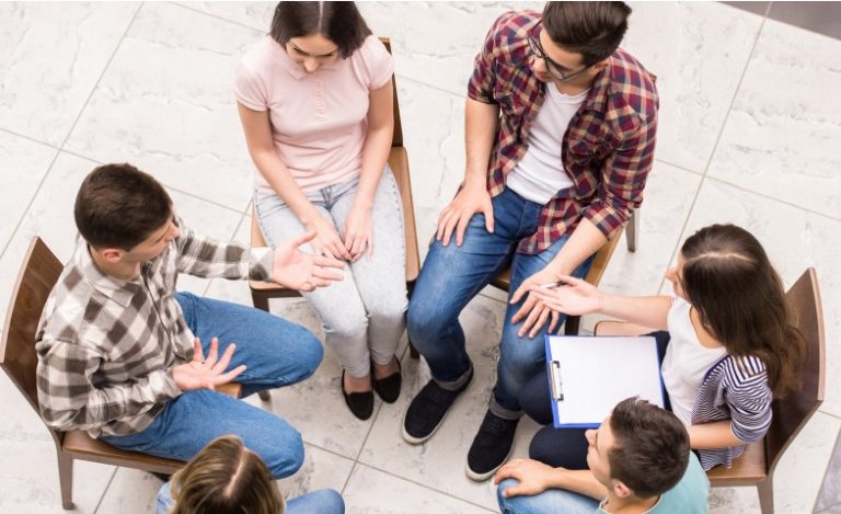 Experiencias comunitarias marcaron el inicio de clases del Magíster de Salud Comunitaria dictado por UDLA