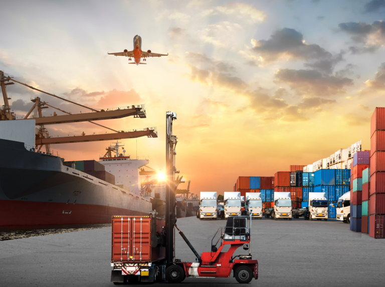 Sedes Viña del Mar y Concepción imparten conversatorio sobre la importancia de la actividad portuaria en el desarrollo económico del país