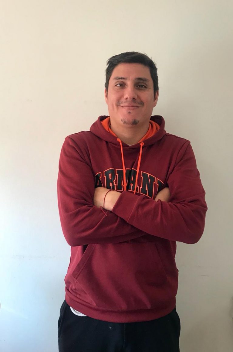 Egresado de Pedagogía en Educación Física lidera equipo de la Selección chilena de Fútbol de Barrio: “El deporte es un motor de desarrollo social muy importante”