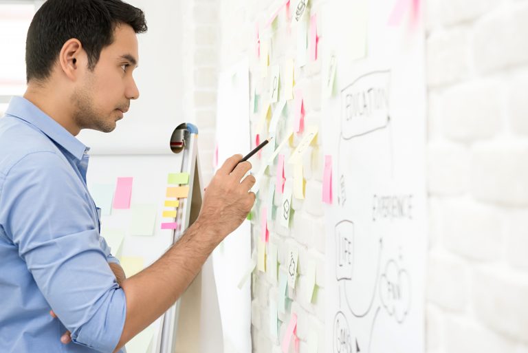 Profesionales de la Dirección de Asuntos Estudiantiles lideran taller para potenciar el aprendizaje