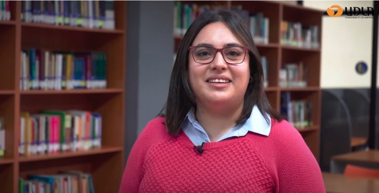 Juntos seguimos avanzando: estudiantes y egresados de UDLA saludan a la Universidad en su aniversario 33