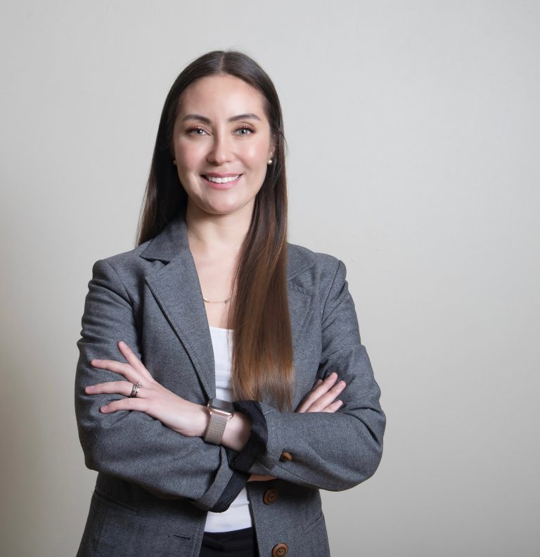 Docente de la Facultad de Educación publicó artículo sobre el cansancio emocional en estudiantes de Ciencias Sociales en Chile