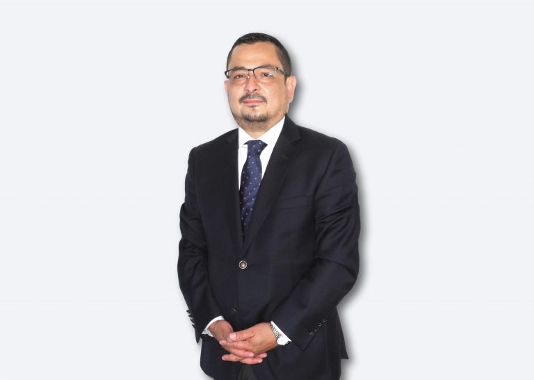 Académico de Derecho UDLA plantea ante Comisión Constitucional la relevancia de configurar una justicia administrativa independiente e imparcial