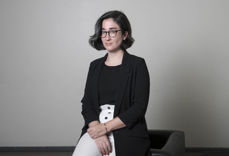 Desde la Arquitectura, la académica Linda Schilling investiga sobre la justicia medioambiental y los derechos de la naturaleza