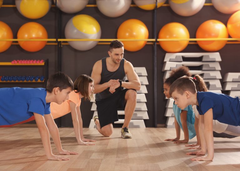 Pedagogía en Educación Física en UDLA: formación científica y práctica para fomentar el ejercicio de manera entretenida y saludable en los escolares