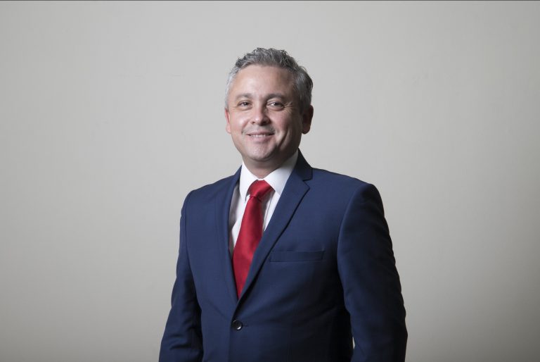 Director de Carrera de Sede Viña del Mar expone sobre Derecho Ambiental en la Constitución en la Escuela de Formación Ciudadana de Municipios Constituyentes