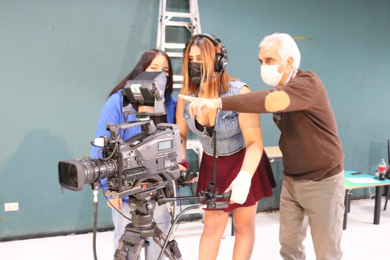 Estudio de TV, Premiere y salas de radio: Tecnología de punta apoya la formación de futuros periodistas de UDLA