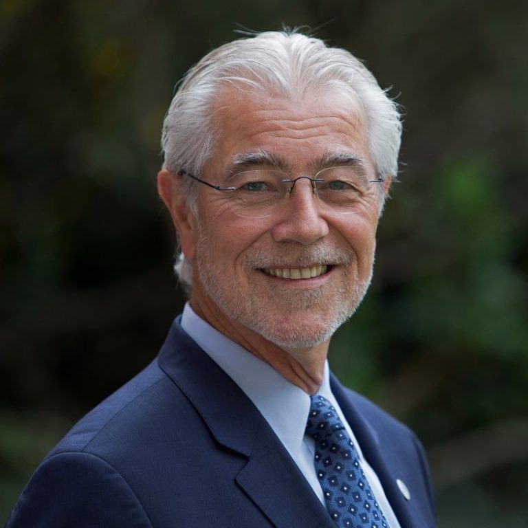 Hans Herren, eminencia en sustentabilidad, expone en UDLA: “El actual sistema alimentario es una de las principales causas de la pérdida de biodiversidad”