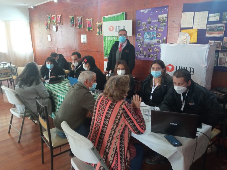 Clínica Jurídica del Campus La Florida presta asesoría legal a vecinos de Villa Las Araucarias