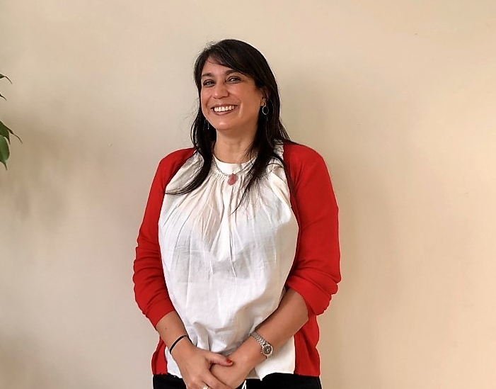 Académica UDLA profundiza sobre la salud mental de los médicos veterinarios en Chile