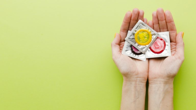 145 alumnos de dos colegios de La Pintana participan en el taller sobre prevención del embarazo y métodos anticonceptivos impartido por estudiantes de Trabajo Social de UDLA