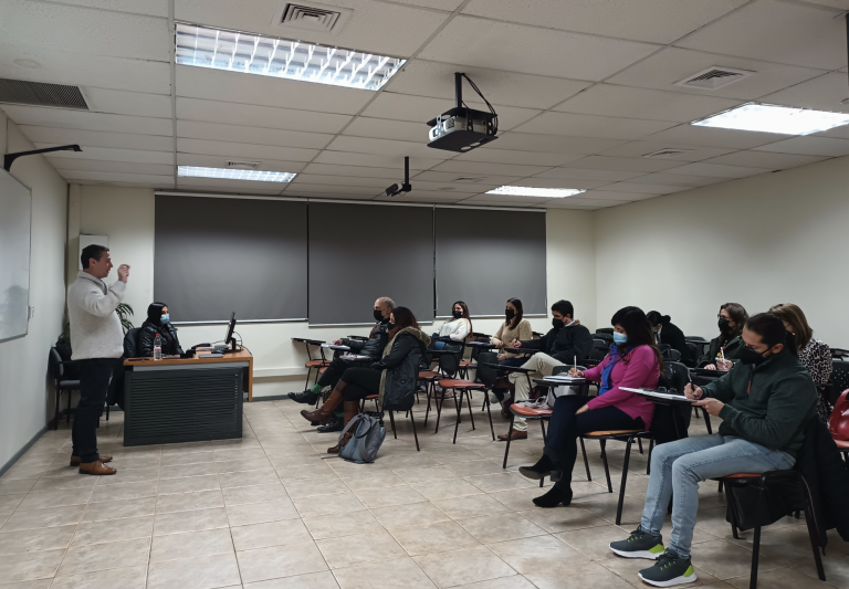 Programa de Formación de Líderes Gremiales de la Facultad de Derecho realiza exitoso curso de comunicación pública y expresión oral