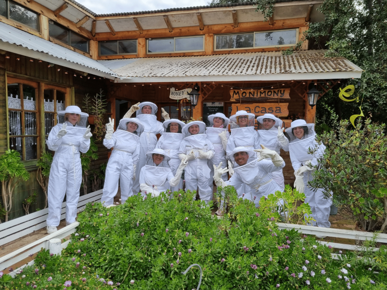 Estudiantes de la Escuela de Turismo y Hotelería disfrutan del aprendizaje activo con diversas salidas a terreno durante el primer semestre